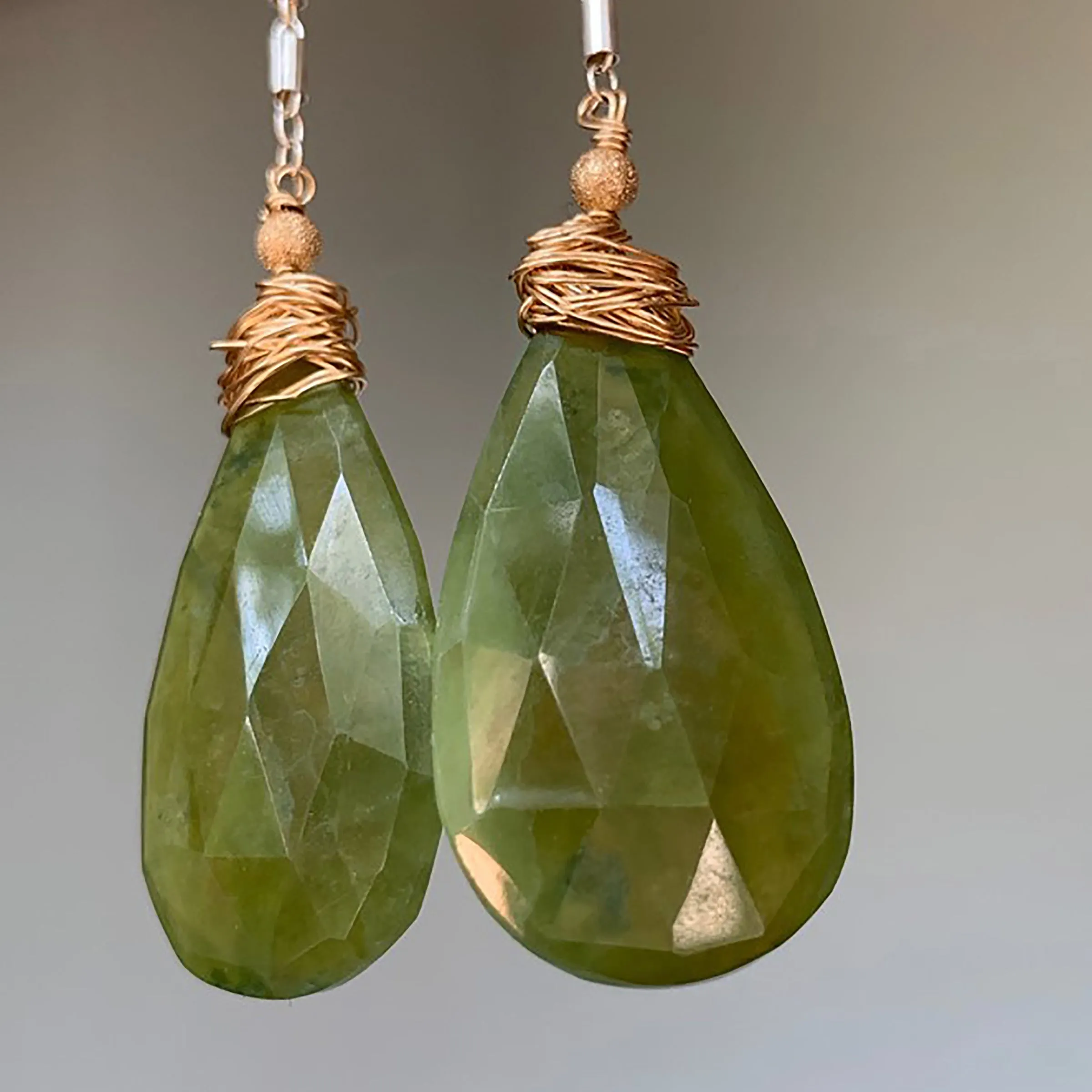 Peridot Glam earring
