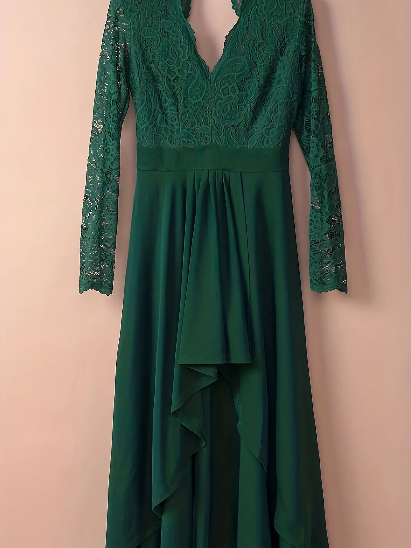 Plus Size Glamorous Bridesmaid Dress - Flattering Lace Detail, Long Sleeve V-Neck, High-Low Evening Gown for Formal Parties