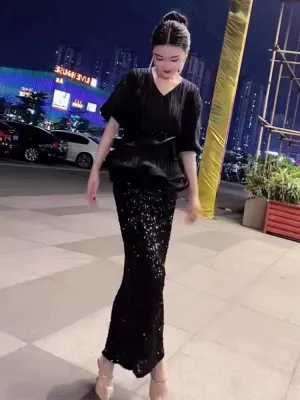 SEQUiN SKIRT SET