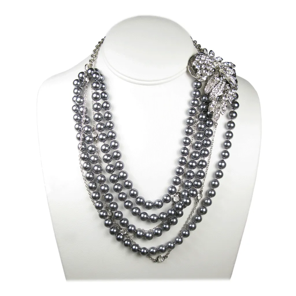 The Lustrous Noir Pearl Necklace